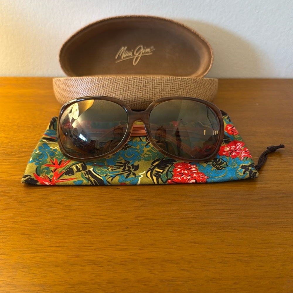 Maui Jim Rainbow Falls Brown/Pink Sunglasses
